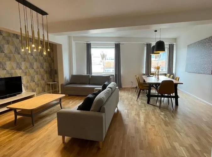 Boutique Apartments - Old Town 120M2 - Private Underground Parking -