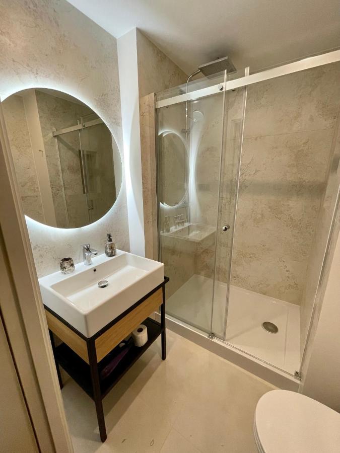 Apartment Boutique - Old Town 120m2 - Private Underground Parking -