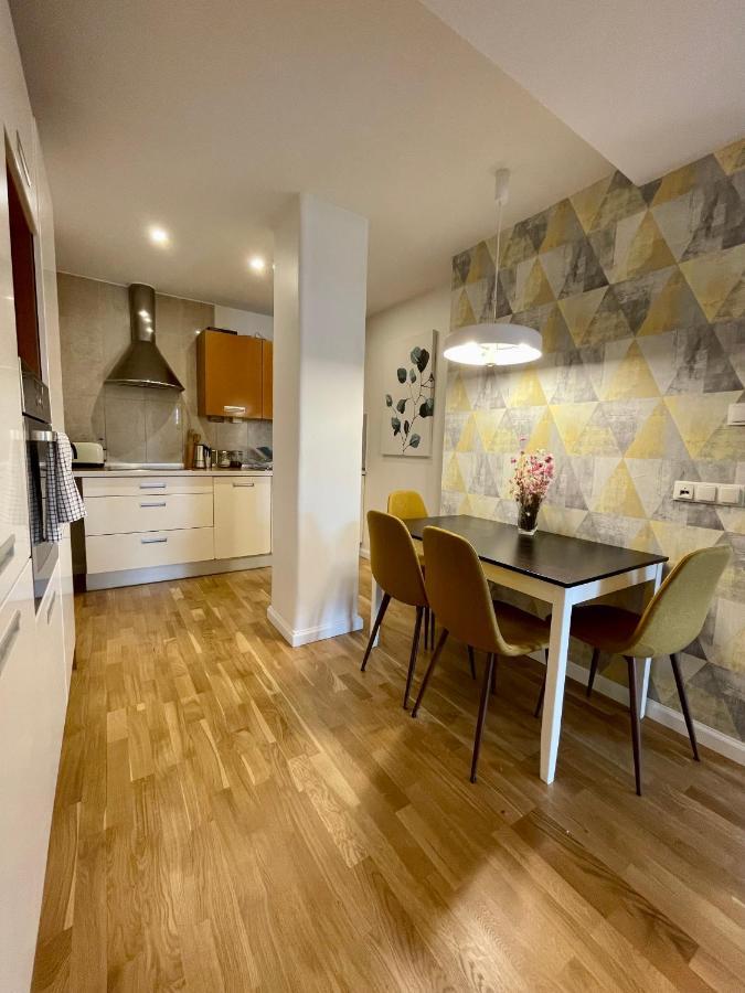 Boutique - Old Town 120m2 - Private Underground Parking - *